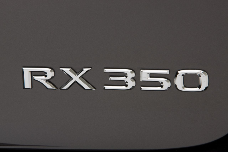 Illustration for article titled 2010 Lexus RX 350 and RX 450h Push Bland to New Heights